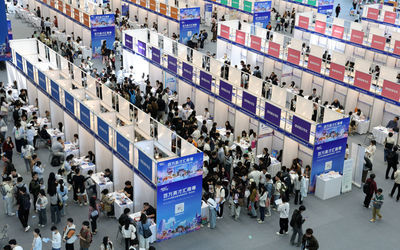 精准发力、多方协同 促进高校毕业生高质量充分就业见闻